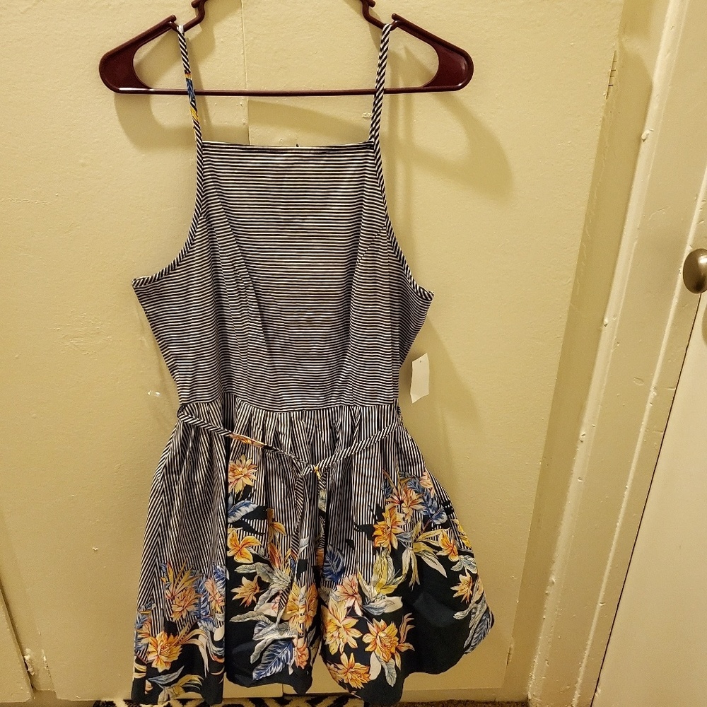 Black and white flower pattern dress